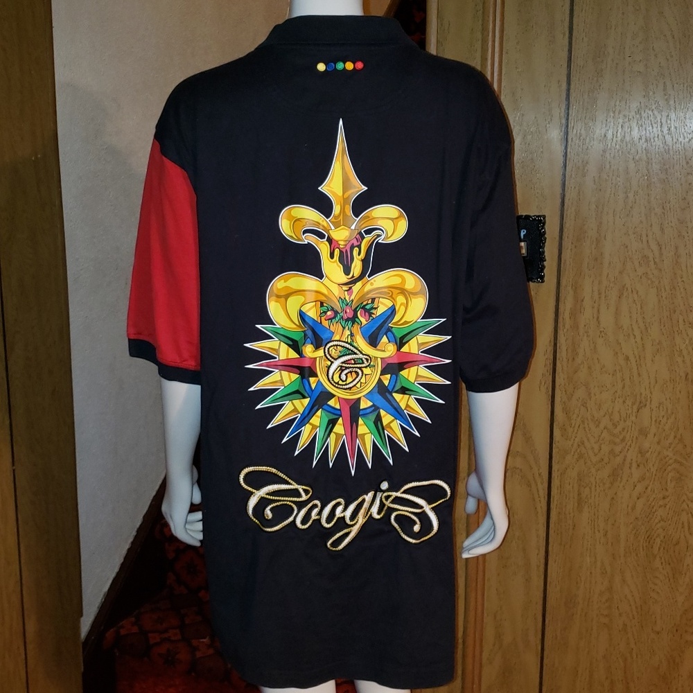 Men Coogi Shirt Size: XL